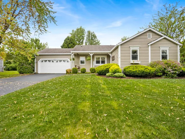 1360 Carleton Cir, Naperville, IL 60565