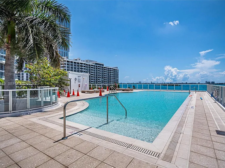 2020 N Bayshore Dr #3904 — Photo 39