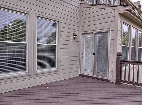 3rd image of 10710 W 176th Ter