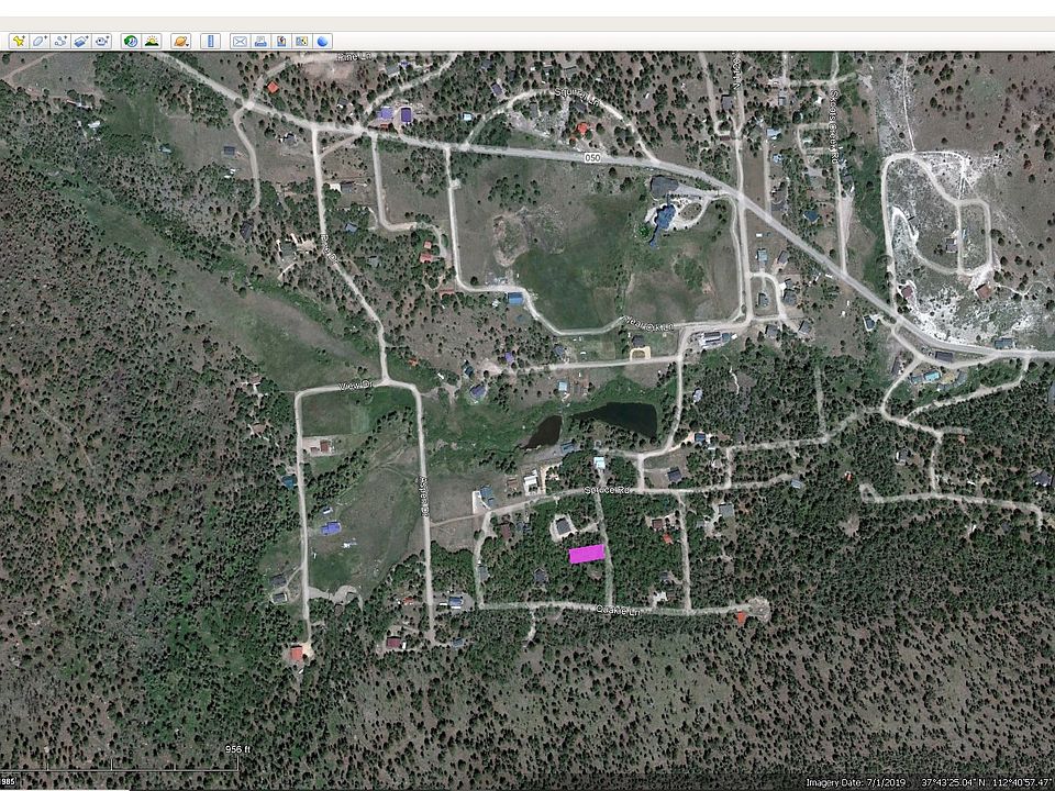 1st image of 28 S Fawn Rd