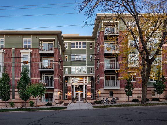 4th image of 115 S Mills St #412