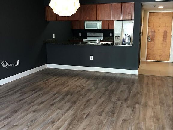 3rd image of 1200 Brickell Bay Dr APT 1520
