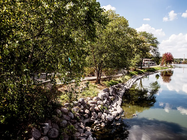RiverWalk Apartments — Photo 15