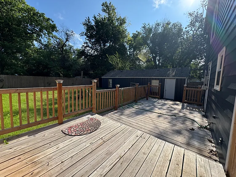 1119 W Eufaula St — Photo 12