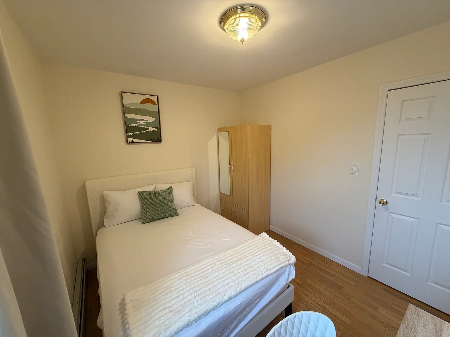1 bed, $1,000 — Photo 2