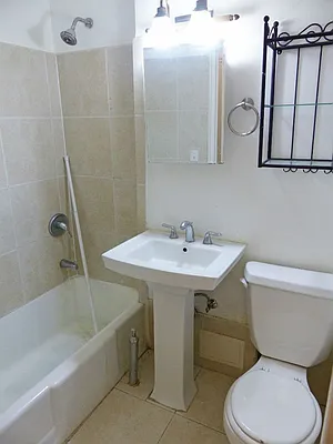 Rented by Immac Realty | media 27