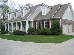2607 Calumet Dr SE, Brownsboro, AL 35741