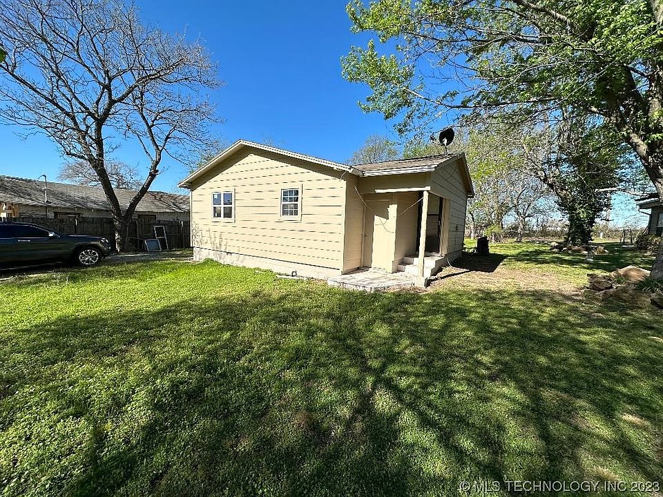 212 Vorhees St, Holdenville, OK 74848 MLS 2313878 Zillow