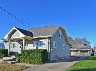 221 17th Ave, Naplate, IL 61350