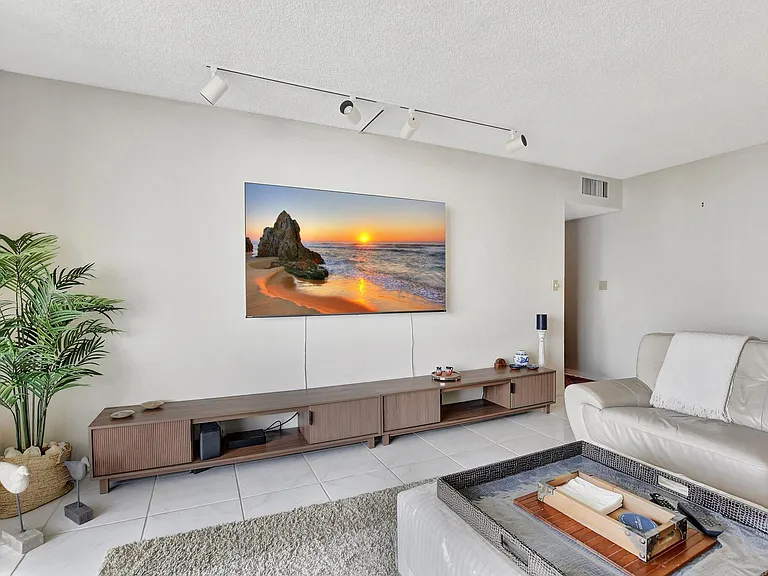 2121 N Ocean Blvd #1406W — Photo 17