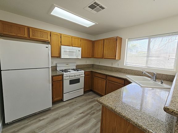 4th image of 7201 Scenic Desert Ct