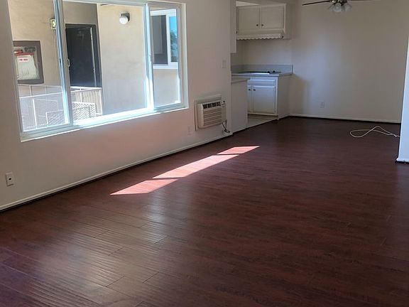 5th image of 1532 N Hayworth Ave APT 8