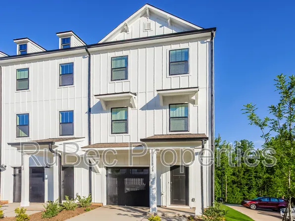 11828 Avocet St, Charlotte, NC 28215
