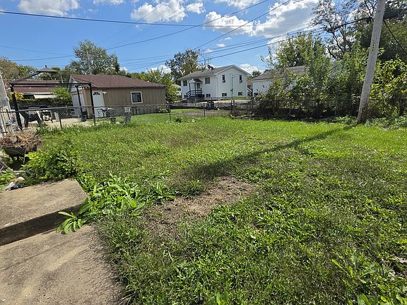 4th image of 1649 W 163rd St