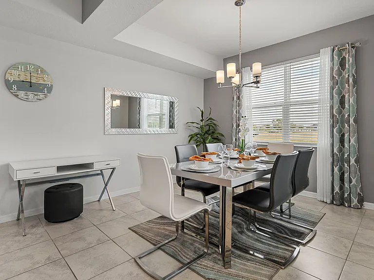 Paradox Cir — Photo 25