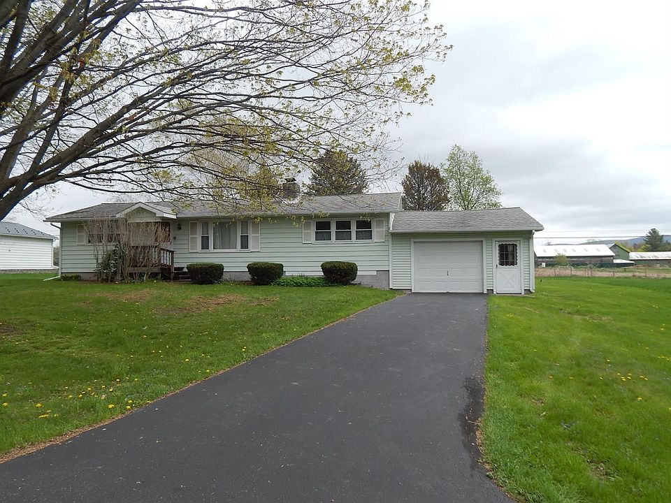 1st image of 18 Medallion Dr