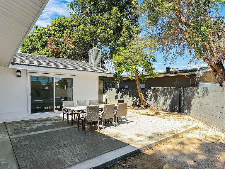 9461 Lotus Dr — Photo 10