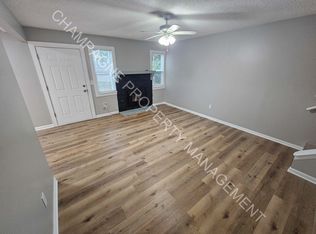 6103 NW Casper Dr #C, Kansas City, MO 64152