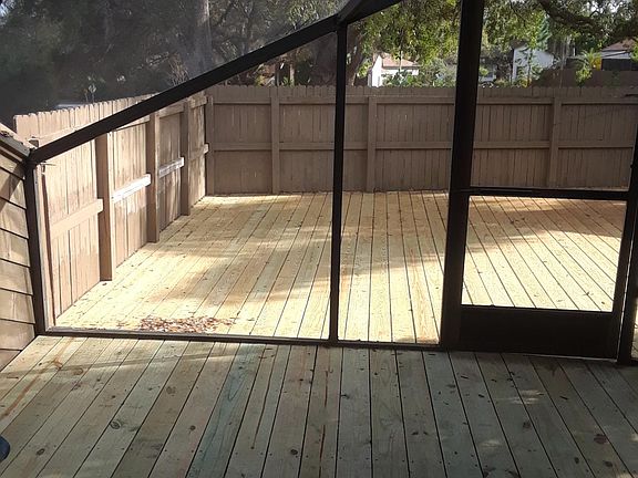 Screened lanai/deck