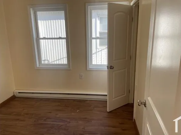 177 Beach 25th St, Far Rockaway, NY 11691
