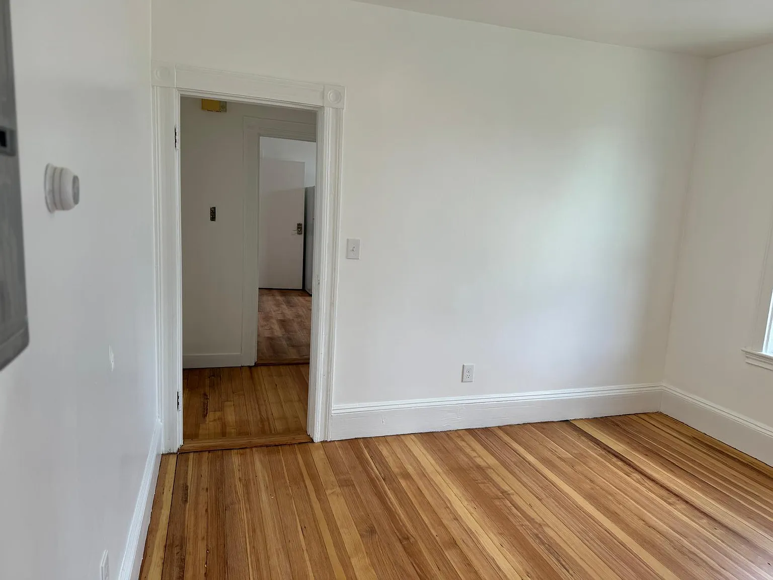 4 bed, 1200 sqft, $3,600 — Photo 4