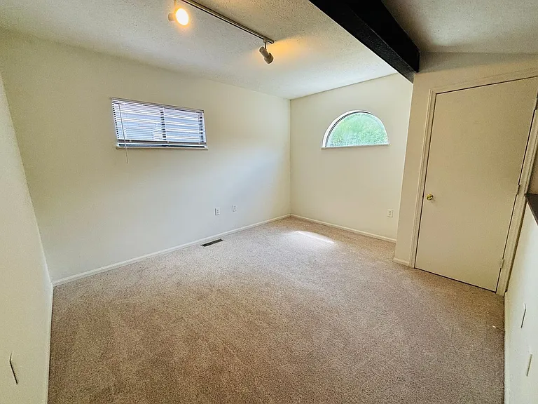 1400J University City Blvd — Photo 10