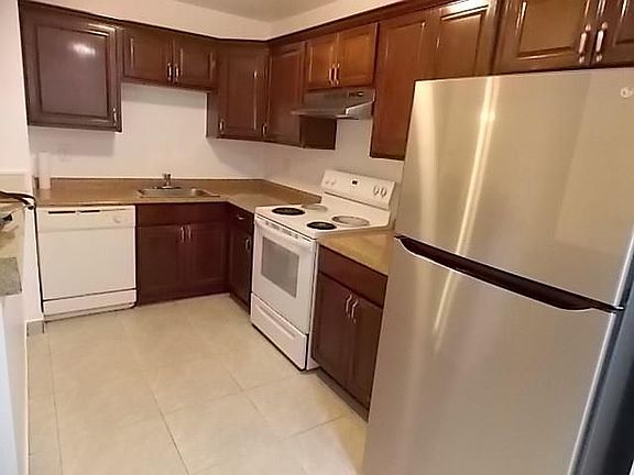 4th image of 5485 Courtyard Dr #5485