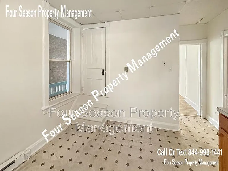 616 W Franklin St #1 — Photo 5