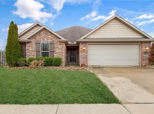 4300 Murfield Dr, Rogers, AR 72758