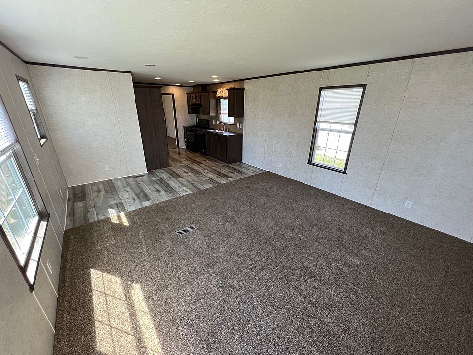 1st image of 354 Canterbury Ln #136