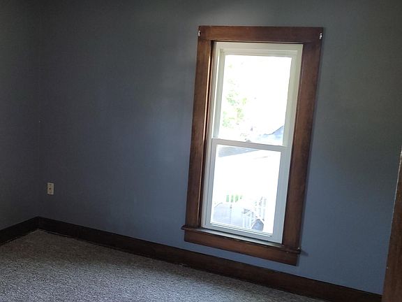 3rd image of 415 N Columbus St #1/2