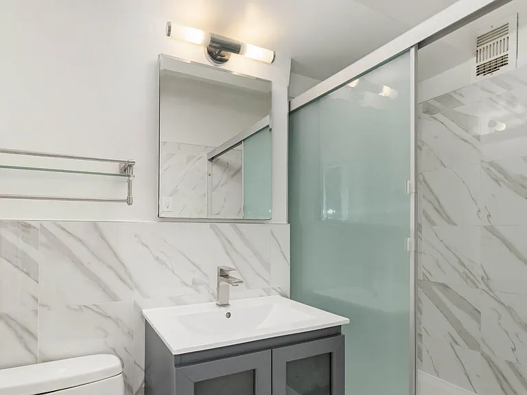 900 W 190th St #11A — Photo 12