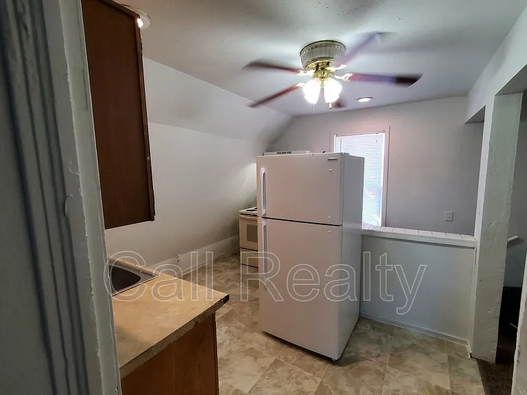 719 W Augusta Ave #2 — Photo 5