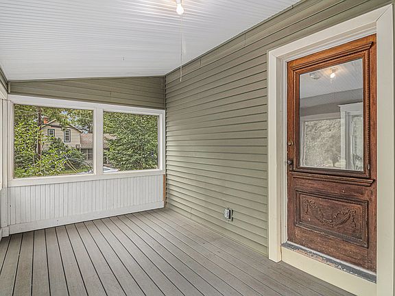 3rd image of 223 South St APT 1