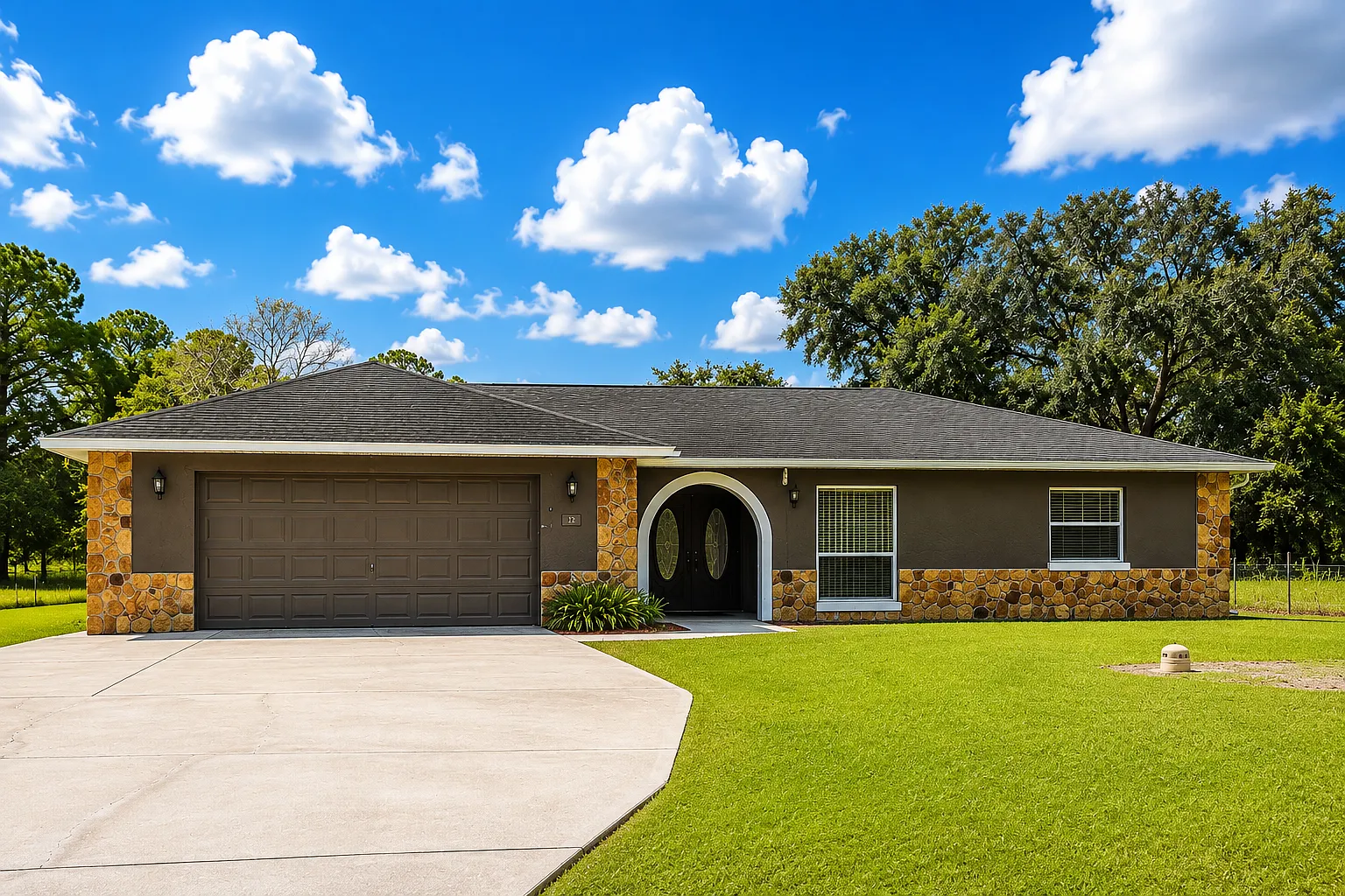 7624 Tallowtree Dr — Photo 1