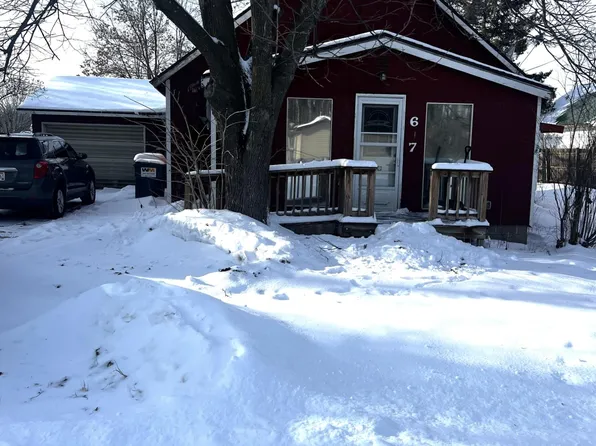 647 Lake St, White Lake, WI 54491