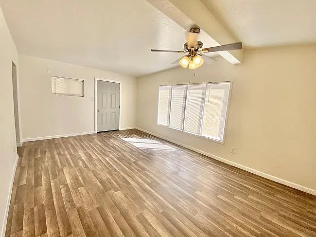 1620 W Colorado St — Photo 3