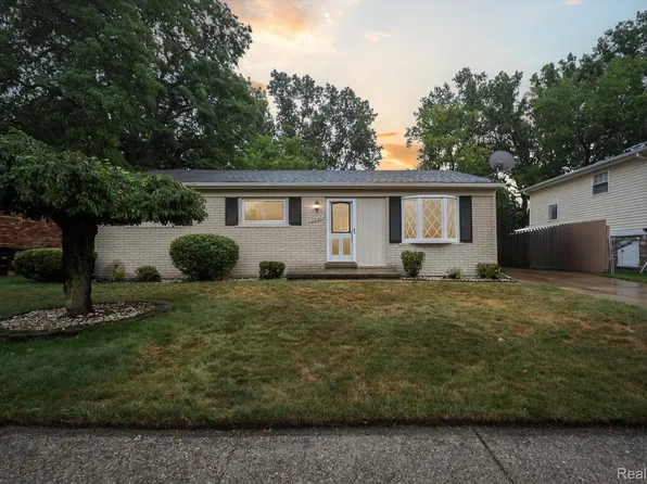 25147 Pamela St, Taylor, MI 48180