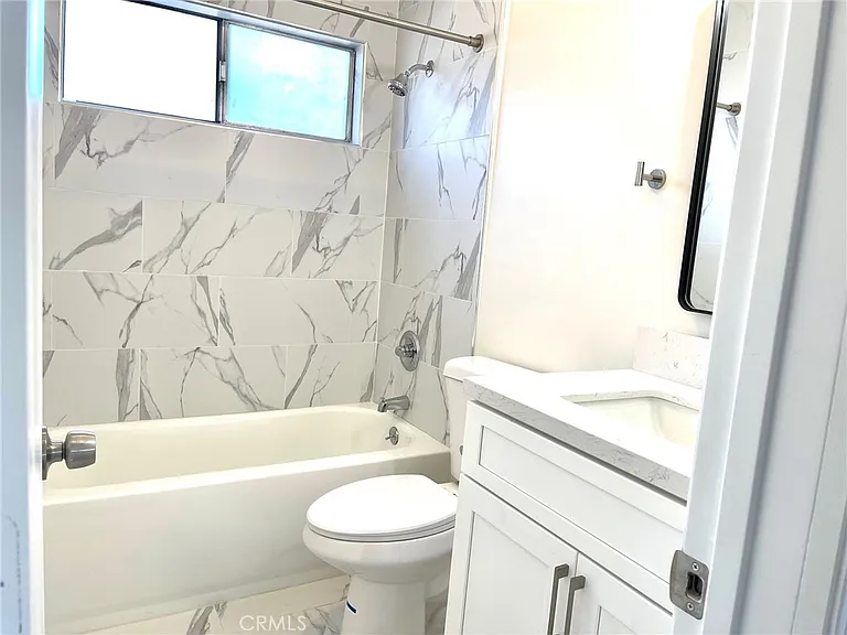 2728 Crestmoore Pl #3 — Photo 9
