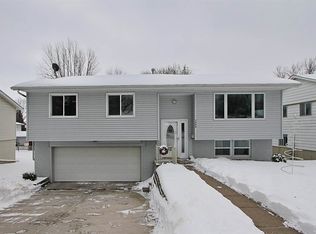 3009 Wayne Ave, Iowa City, IA 52240
