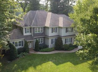 95 Fieldstone Dr, Wilton, NY 12831