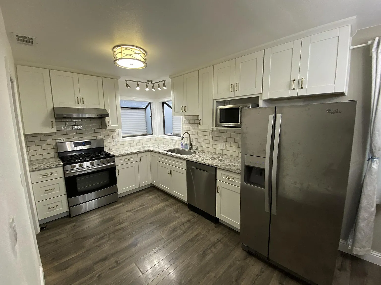 1313 Carlton Ave — Photo 3