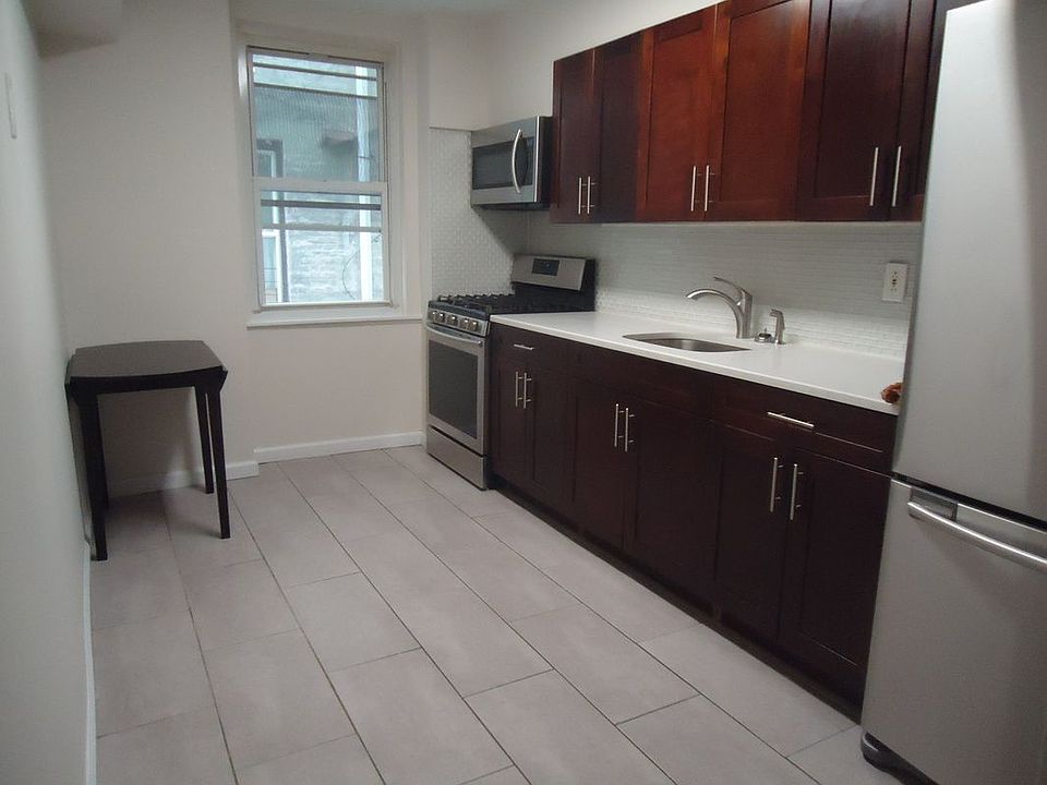 1st image of 4338 41st St APT 1R