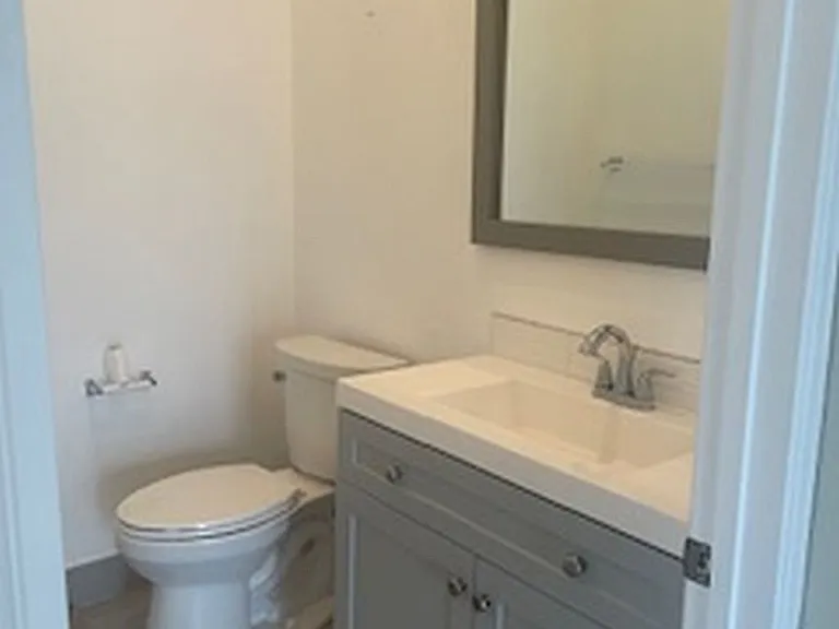 2436 Barry Ave #1 — Photo 12