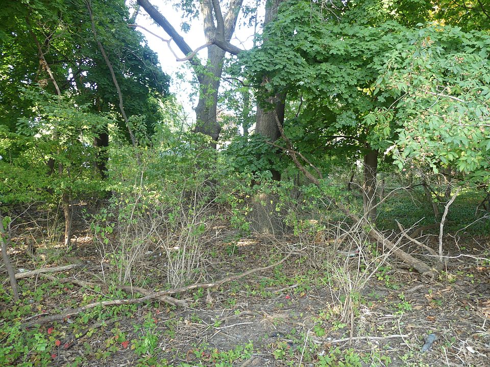 2nd image of 1374 W Sherman Blvd