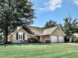 418 Olympic Dr, Flowood, MS 39232