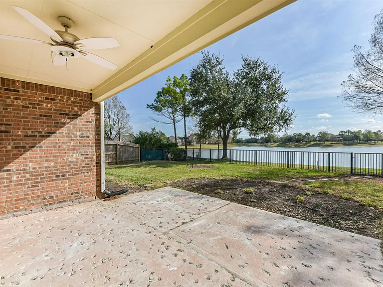 2315 Bending Spring Dr — Photo 45