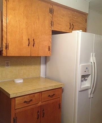 3rd image of 114 Debra Ln