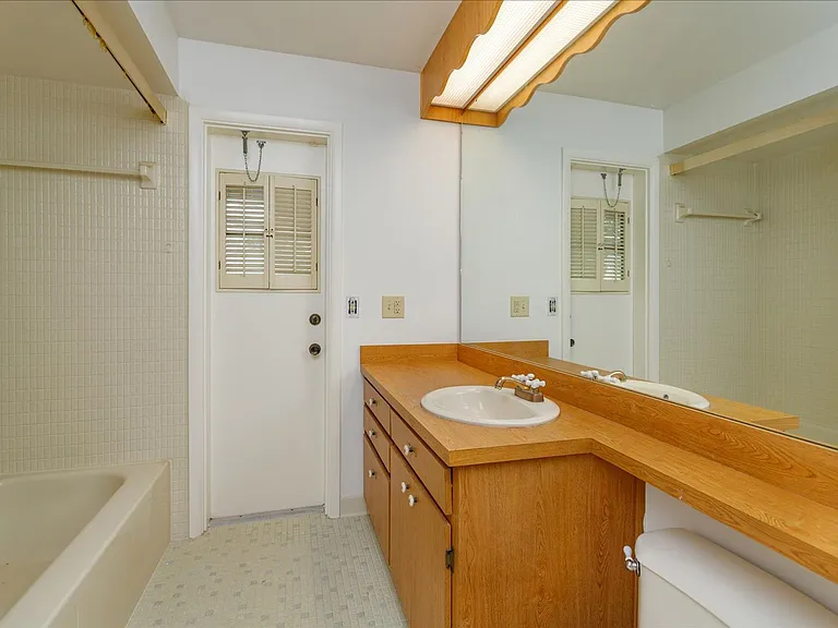 1192 Lady Susan Dr — Photo 17