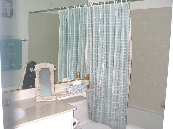 5th image of 1530 261st St #1